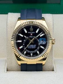 Rolex Sky-Dweller 18K YG Black Dial 326238