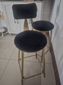 2 Pcs High Velvel Chairs 