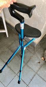Adjustable Tripod Metal Cane / Seat