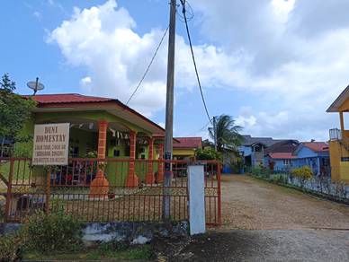 Dini HOMESTAY tanah merah Kelantan