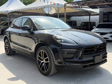 Porsche Macan in Old Klang Road, KUL