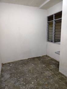 Room in Kajang, SGR