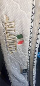 mattress 