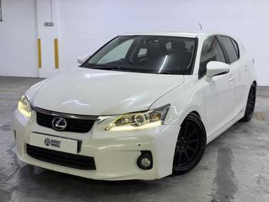 Lexus CT 200 h (HYBRID) in Balakong, SGR