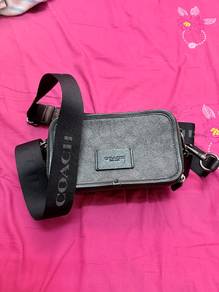 Coach Wyatt Crossbody In Signature