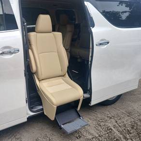 Toyota Alphard G in Petaling Jaya, SGR