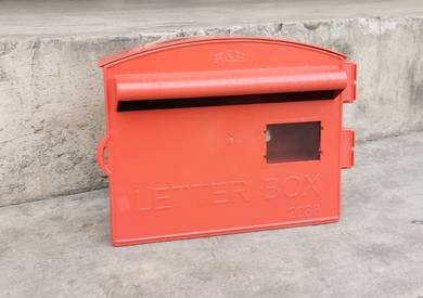 Plastic letter box / peti surat