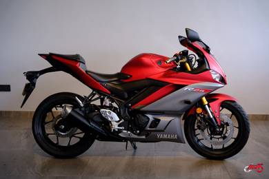 Yamaha R25
