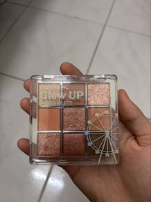 Silkygirl Glow Up 9-color palette - 02 Unicorn