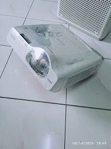 Epson LCD Projector (Model: H674A), PowerLite 520,
