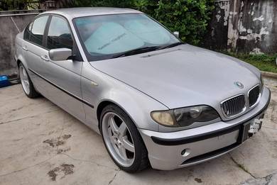 BMW 318i 18i (CBU) in Old Klang Road, KUL