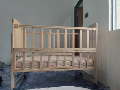 Crib with mattress