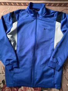 nike training windbreaker