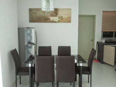Condominium For Rent in One World 1