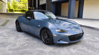 2022 Mazda Roadster RF VS
