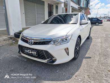 Toyota Camry HYBRID PREMIUM in Kuching, SWK