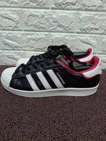 uk7 Adidas Superstar Sneakers