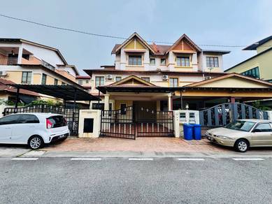 Semi-Detached House For Sale in Shah Alam,SGR