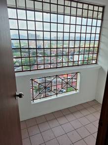 Apartment For Rent in Mentari Court