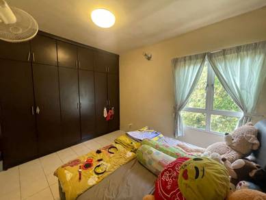 Condominium For Sale in Greenlane Park