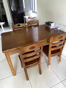 dinning table and chairs