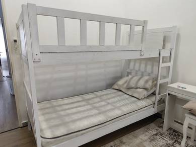 bunk bed wood with mattress