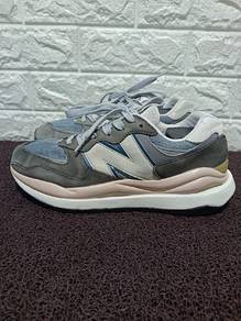 uk8.5 New Balance 57/40 Sneakers