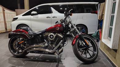Harley-Davidson Breakout