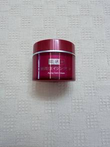 Hada labo anti-aging moisturizer