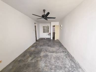 Apartment For Sale in Desa Pinang 2