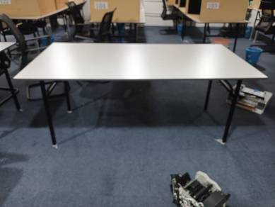 6 feet table