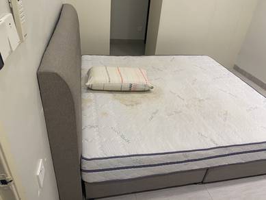 King size bed