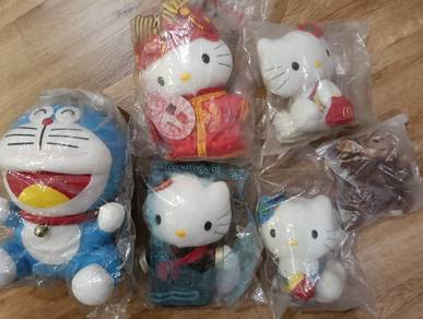 Hello Kitty dolls