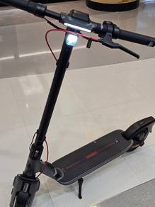 Brand New Segway Ninebot F3 Scooter