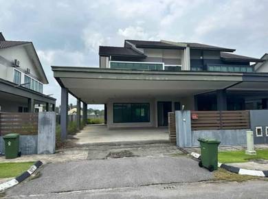 Semi-Detached House For Sale in Kuching,SWK