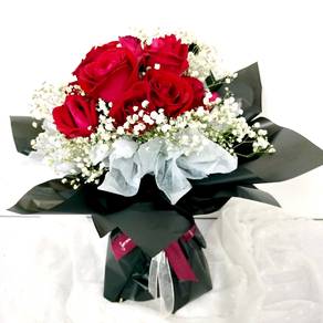 Fresh Rose & Baby Breath's Hand Bouquet