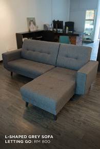 sofa L shape fabrik kelabu moden 