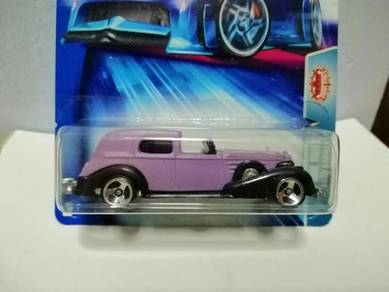 2004 Hotwheels 1935 Cadillac