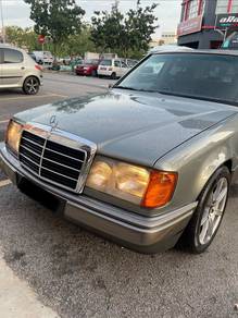 Mercedes Benz 230E in Shah Alam, SGR