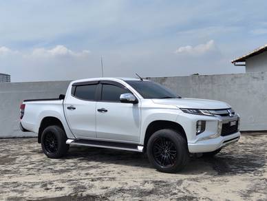 Mitsubishi Triton VGT PREMIUM in Shah Alam, SGR