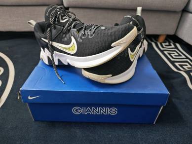 Nike Giannis Immortality Untuk Dilepaskan
