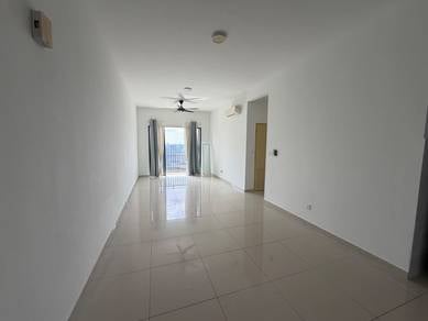 Condominium For Rent in The Hamilton