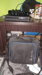 Playstation 4 (PS4)