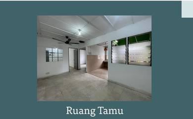 Flat For Sale in Desa Petaling Flat