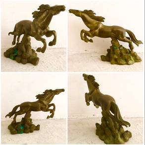 Vintage 1960s Feng Shui prancing/ galloping horse