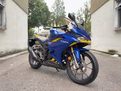 Honda CBR150R