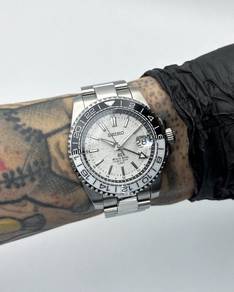 Custom Grand Seiko Mod 40mm GS GMT Black/White Bir