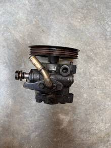 power steering pump Wira Satria 1.3 1.5 KYB ori