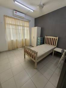 Room in Seri Kembangan, SGR