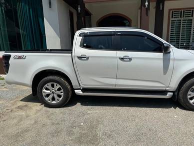 Isuzu D-Max PREMIUM in Pasir Mas, KTN